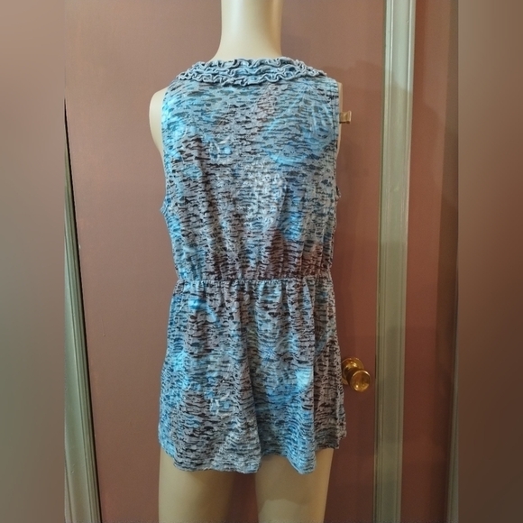 Cato women's blue sleeveless size large blouse shirt top - Picture 3 of 8